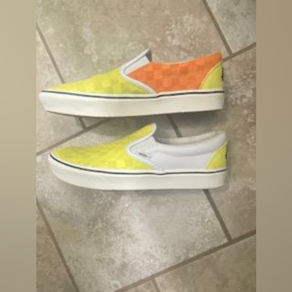 ⭐SALE⭐ :Penn x Vans ComfyCush Slip-on - Size 9.5 M / 11 W - Picture 3 of 5